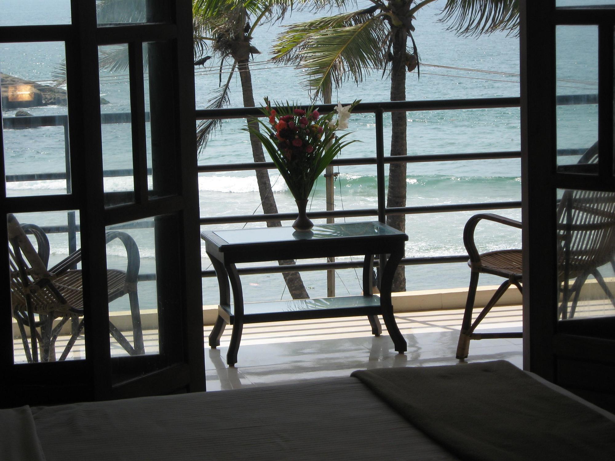 The Ocean Park Beach Resort Kovalam Exterior foto