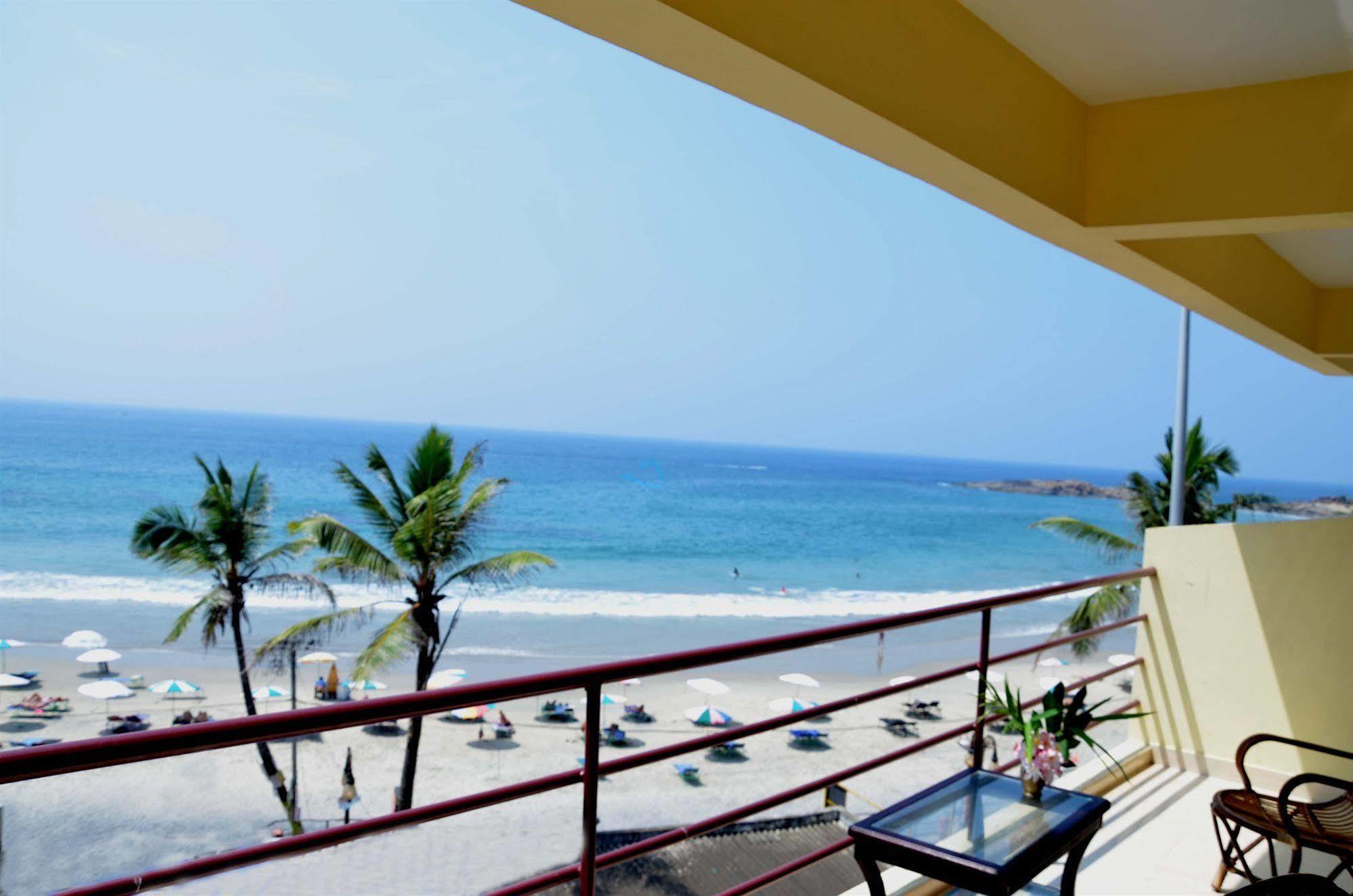 The Ocean Park Beach Resort Kovalam Exterior foto